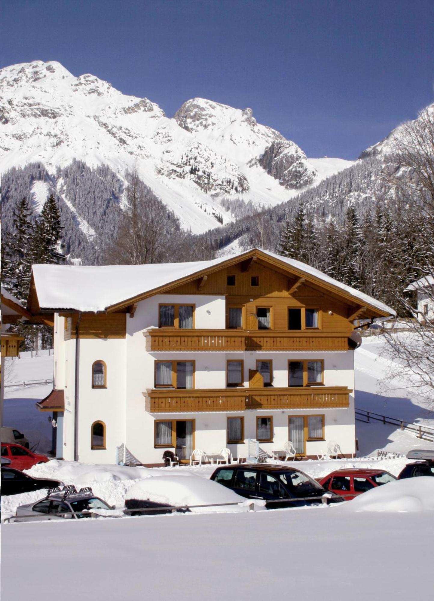 Alpenbad Aparthotel Ramsau am Dachstein Exterior photo